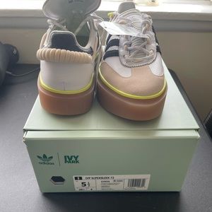 Ivy Park super sleek 72 adidas size 5 1/2 brand new, never worn in box